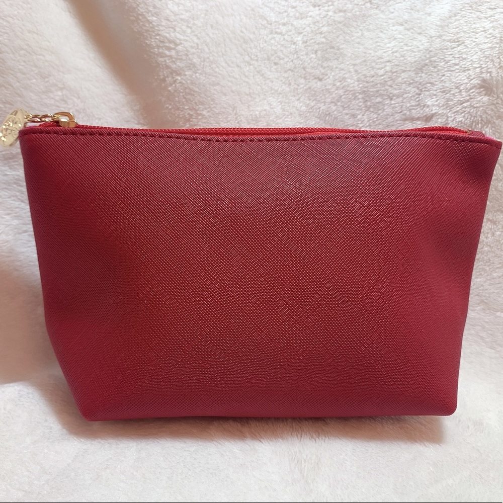 Cosmetic pouch